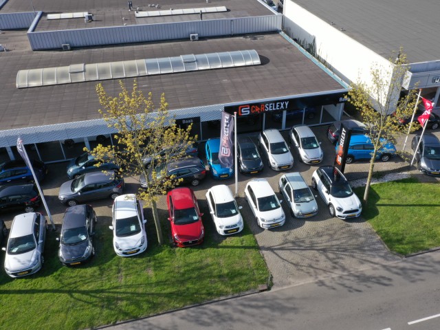 Carselexy dealer Baak Autocenter uit Alphen aan den Rijn