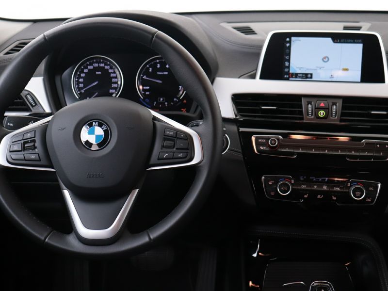 BMW X2 18i sDrive van CarSelexy dealer Autobedrijf Bos & Slegers in Eindhoven